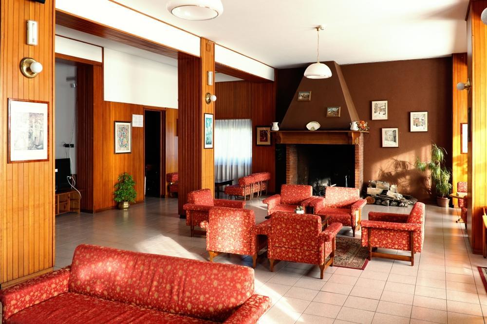 Family Hotel Como Rivisondoli Luaran gambar